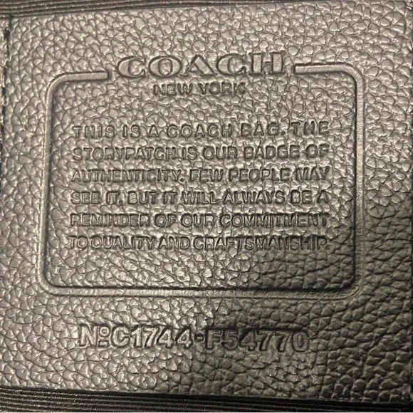 (Unistyle) NWOT Coach Black Leather Charles Pack - Picture 4 of 8